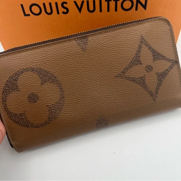 Authentic Louis Vuitton Reversable Brown zippy Wallet❤️ - Picture 6 of 11
